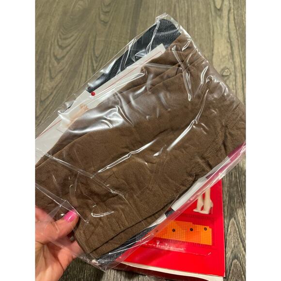 NWT SPANX Original High-Waisted Super Footless Pantyhose Shaper Cocoa Size A - Picture 5 of 5